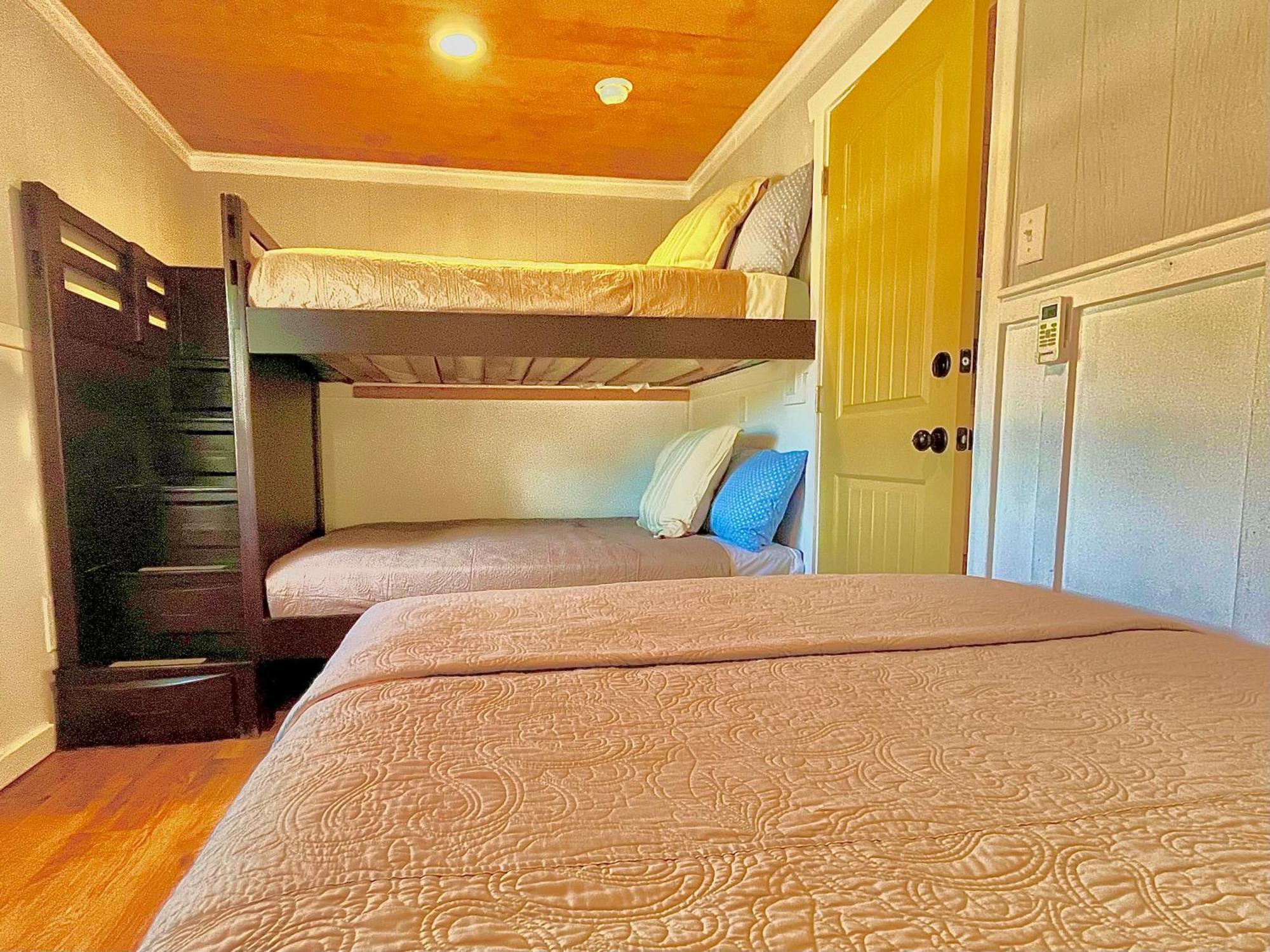 Hotel The Alexander At Creek Road Dripping Springs Zimmer foto