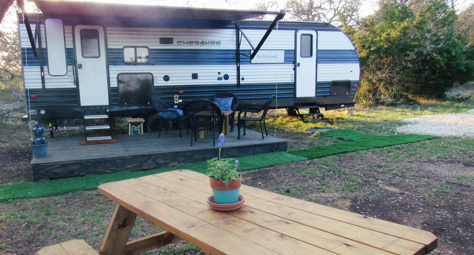 Hotel The Alexander At Creek Road Dripping Springs Exterior foto